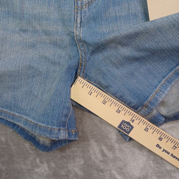 Levi's Denim Shorts Women's Size 12 Mom High Rise 4" Midi Blue Jean W31 Stretch - Picture 9 of 11